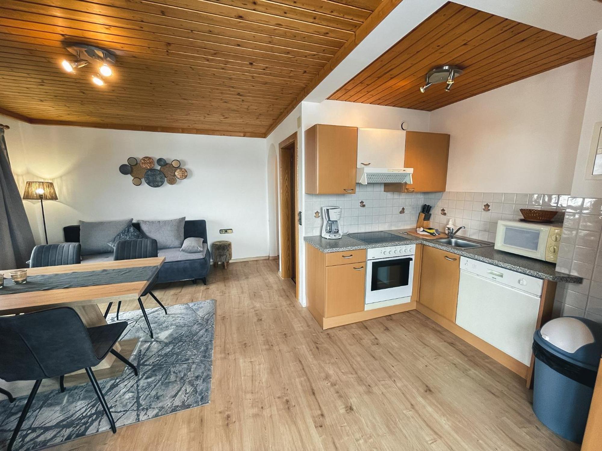 Hotel-Gasthof Lammersdorf Милщат Стая снимка